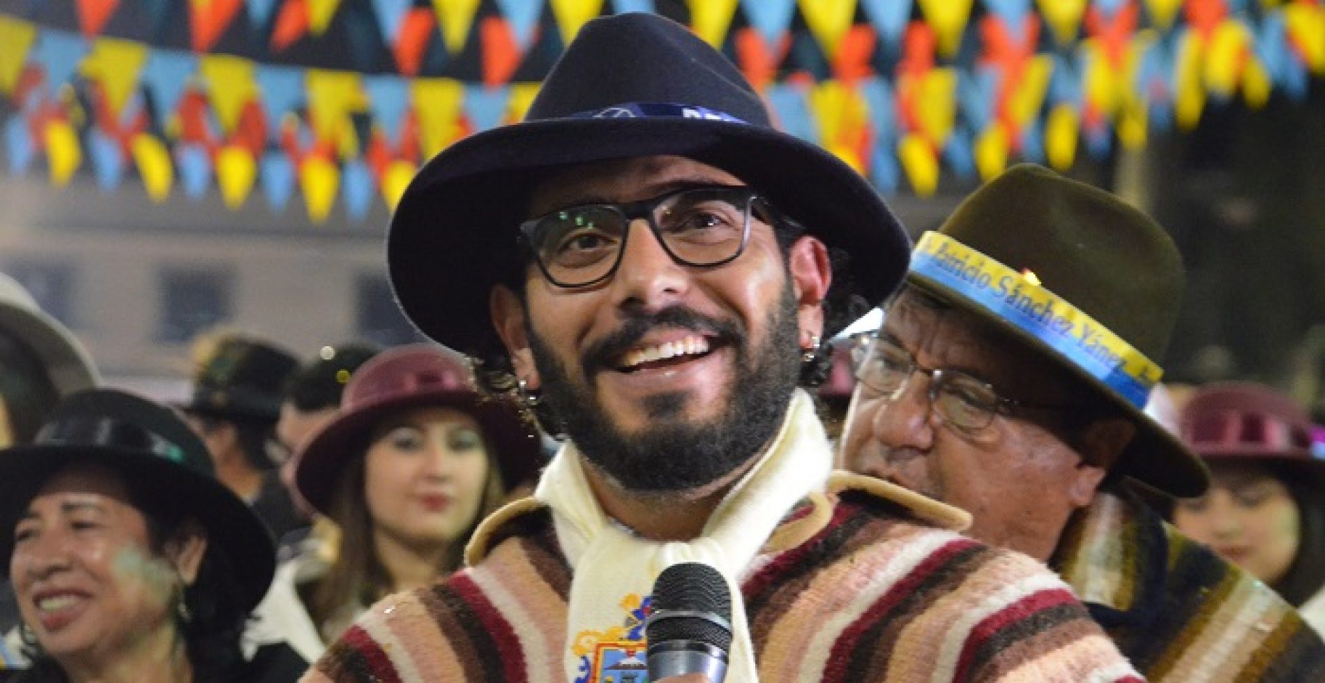 GOBERNACIÓN DE COTOPAXI Y ENTIDADES ADSCRITAS FUERON JOCHADAS Y VIVE LA MAMA NEGRA (VIDEO)