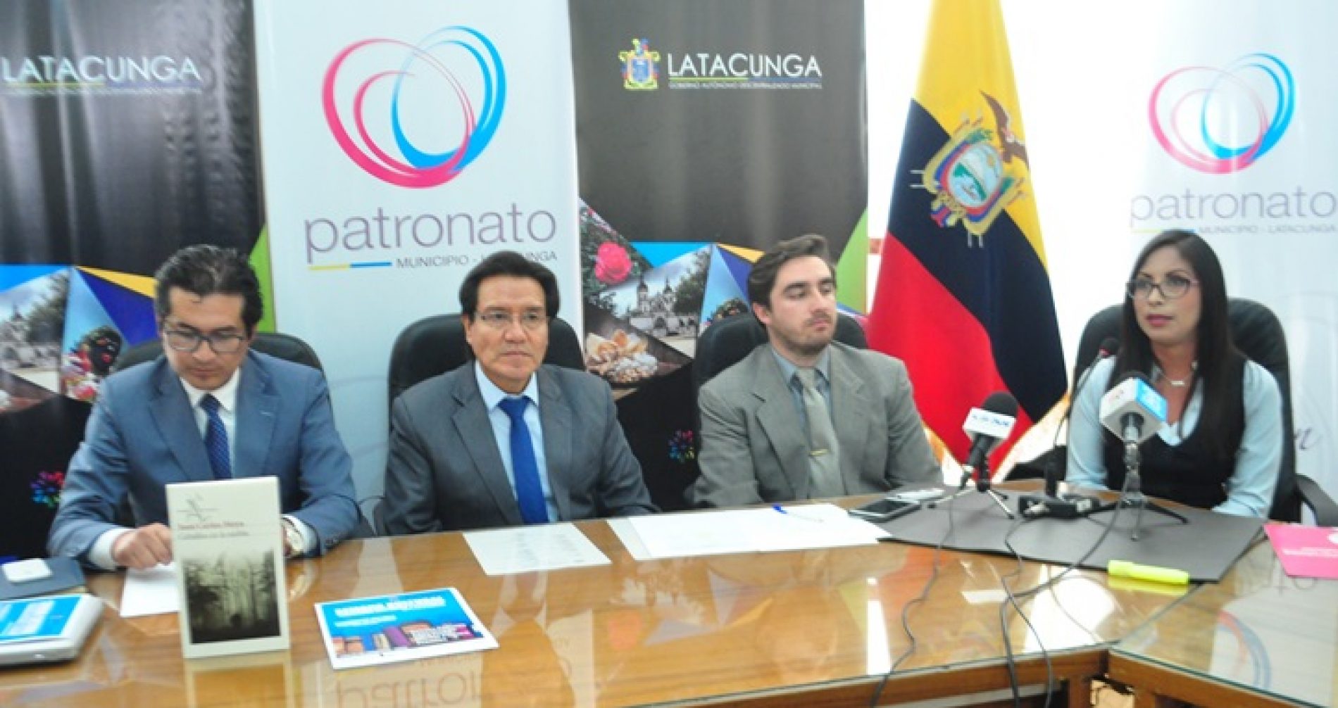 SEMANA CULTURAL LATACUNGA HISTÓRICA Y LITERARIA