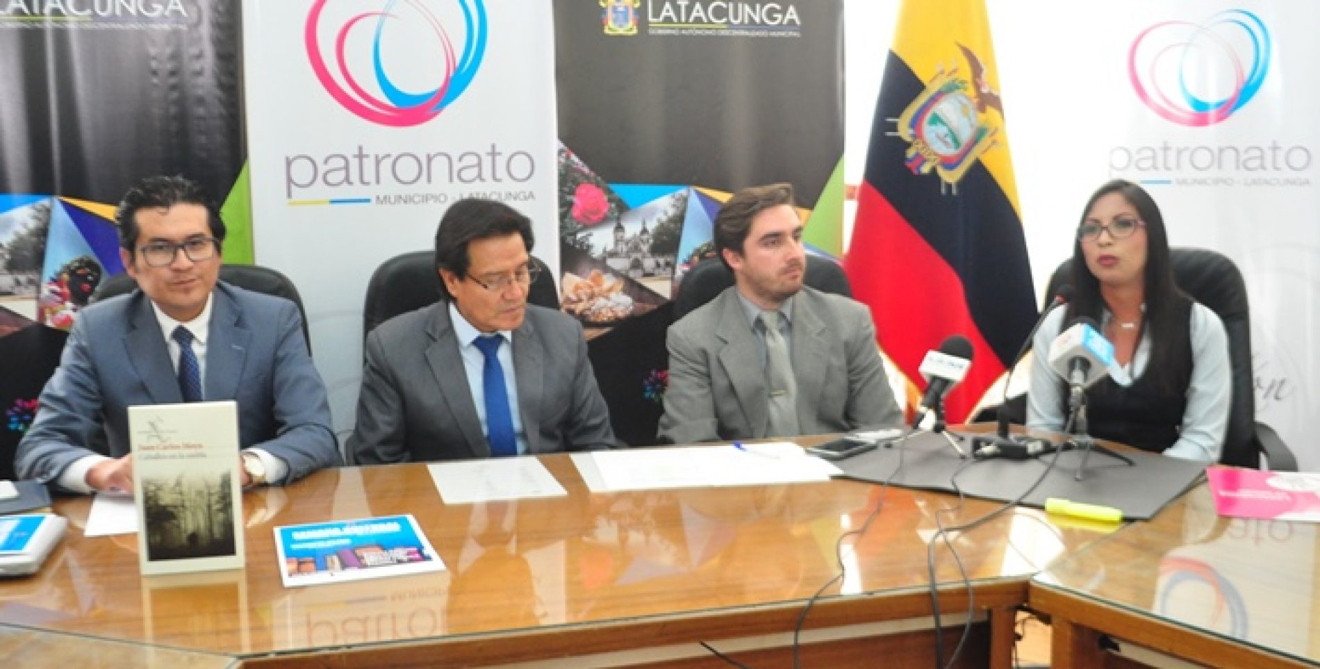 SEMANA CULTURAL LATACUNGA HISTÓRICA Y LITERARIA