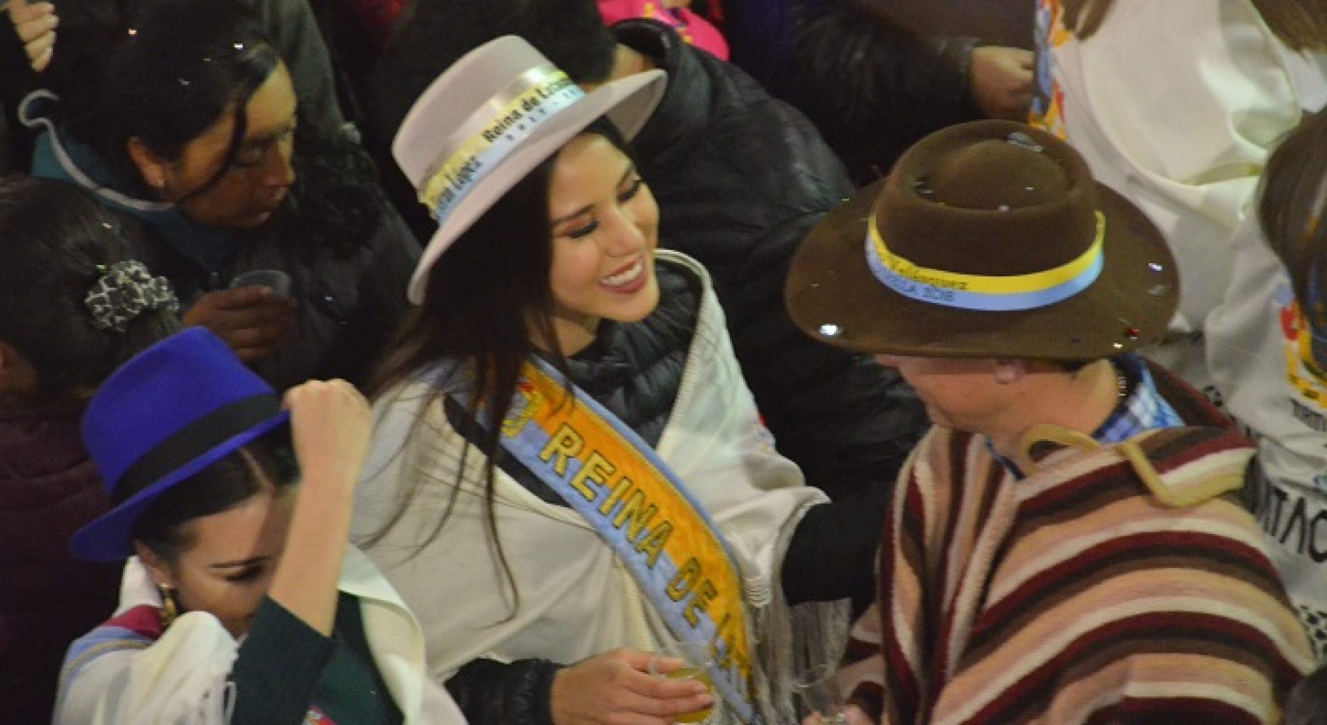GOBERNACIÓN DE COTOPAXI Y ENTIDADES ADSCRITAS FUERON JOCHADAS Y VIVE LA MAMA NEGRA (VIDEO)