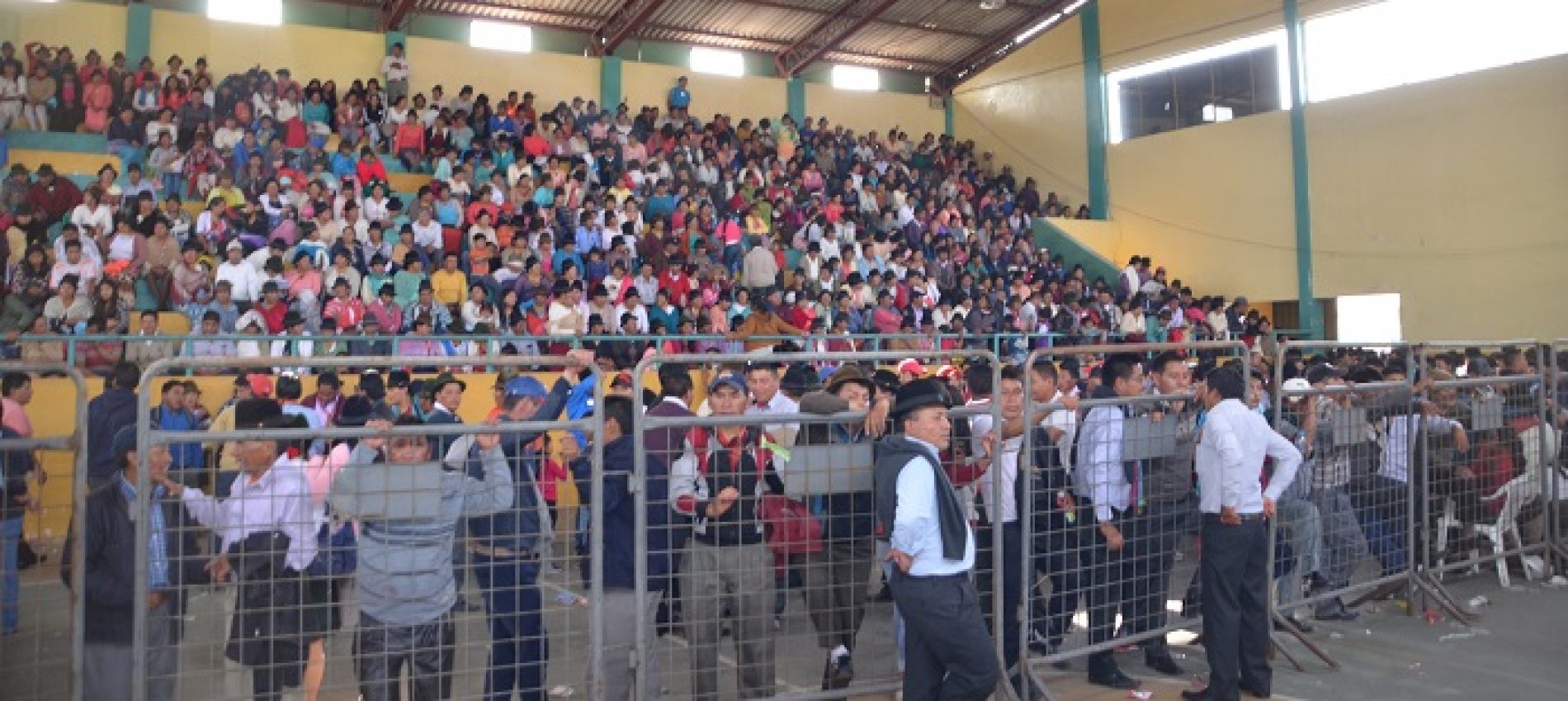PRIMARIAS DE PACHAKUTIK EN SAQUISILÍ NO CONCLUYÓ POR DISTURBIOS EN CONTEO DE VOTOS (VIDEO)