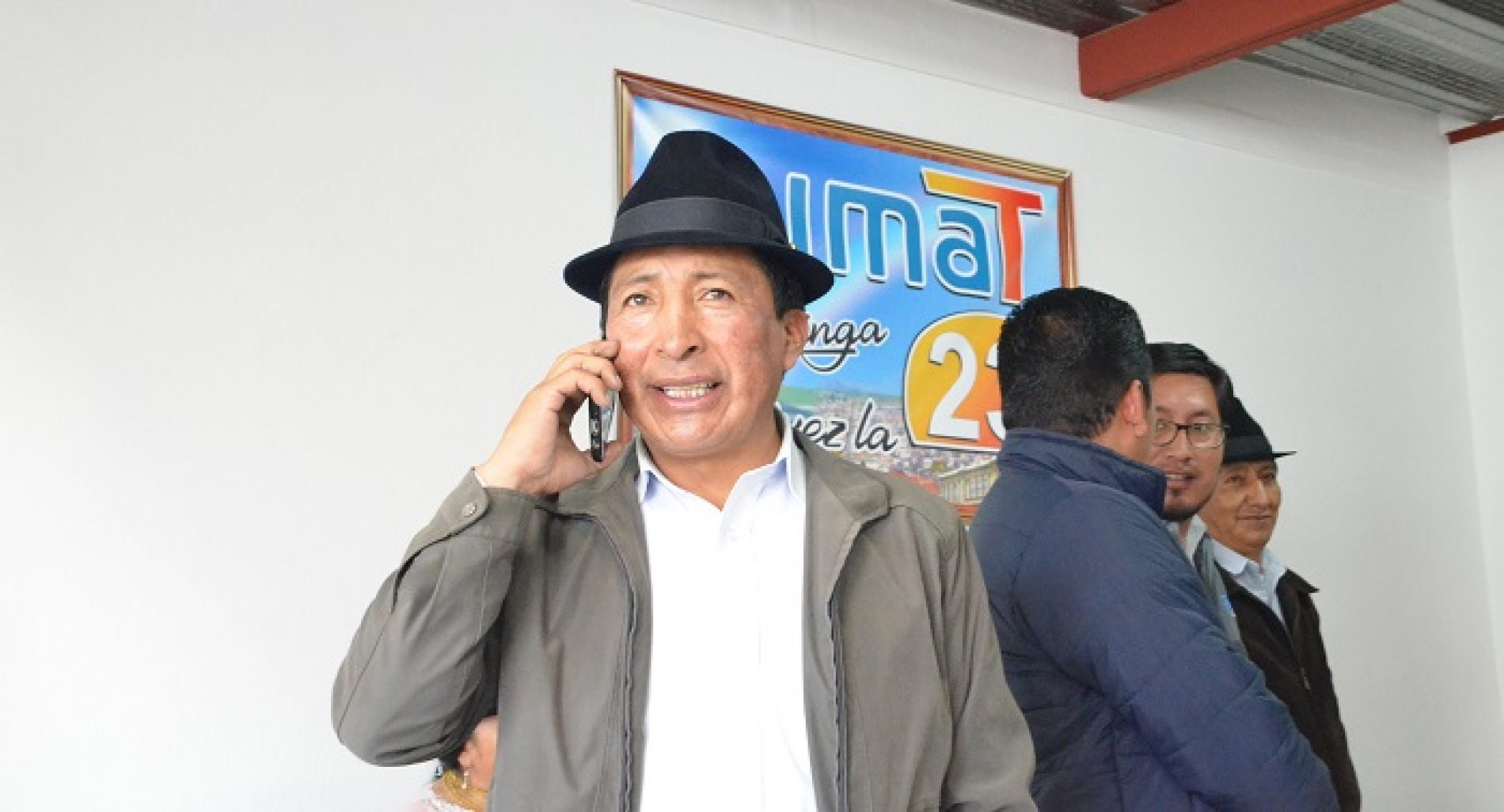 CÉSAR UMAJINGA ACLARA SOBRE CERTIFICACIÓN DE MINISTERIO DE TRABAJO Y SEÑALA QUE DESDE LA PREFECTURA SE TIENE “JEFE DE CAMPAÑA” (VIDEO)