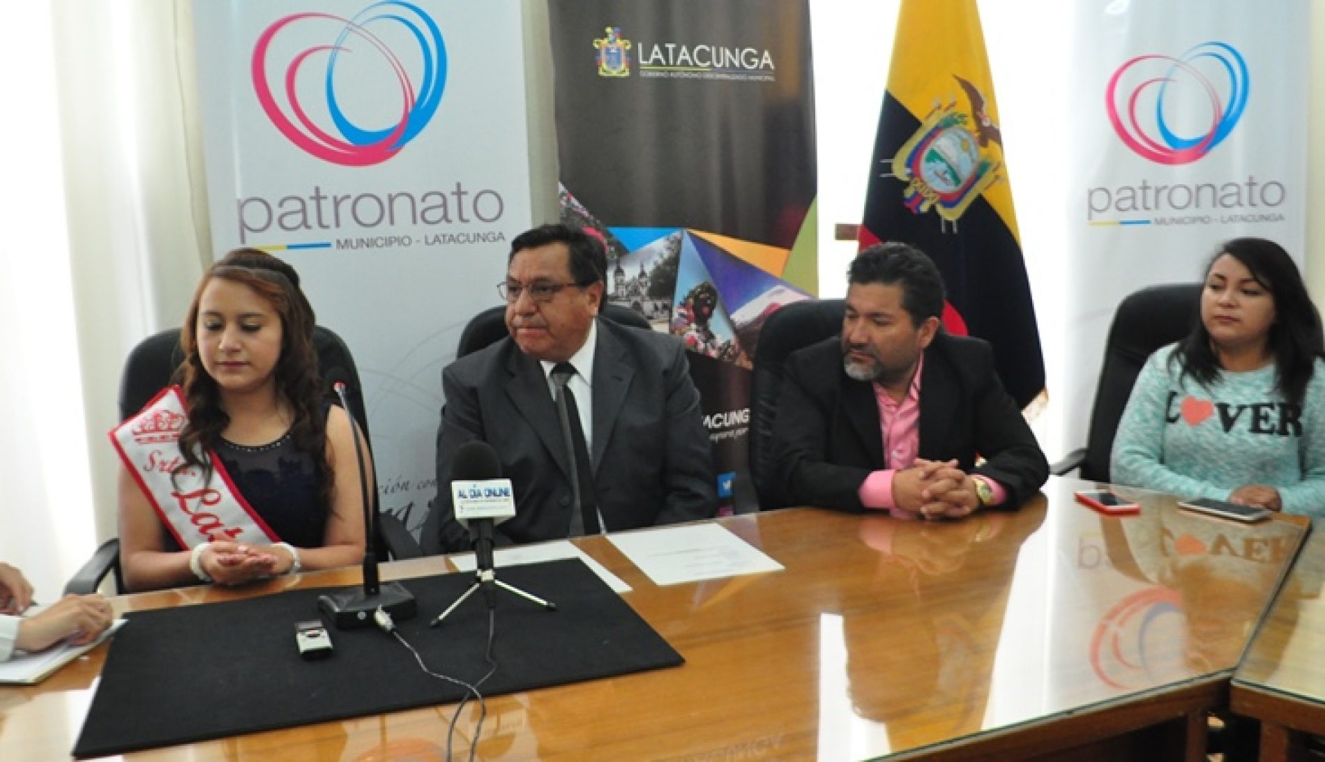 INSCRIPCIÓN DE PAOLA VERÓNICA CLAUDIO ESPIN CANDIDATA A REINA DE LATACUNGA 2018 – 2019.(VIDEO)