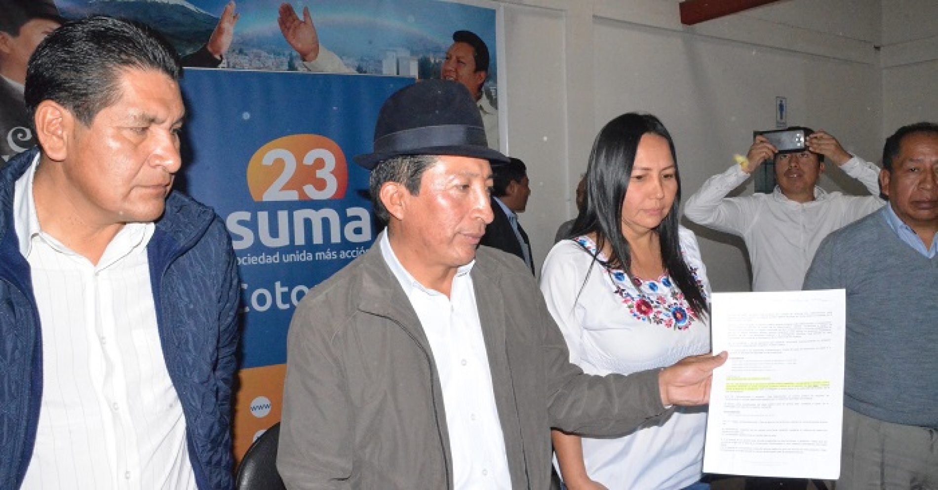 CÉSAR UMAJINGA ACLARA SOBRE CERTIFICACIÓN DE MINISTERIO DE TRABAJO Y SEÑALA QUE DESDE LA PREFECTURA SE TIENE “JEFE DE CAMPAÑA” (VIDEO)