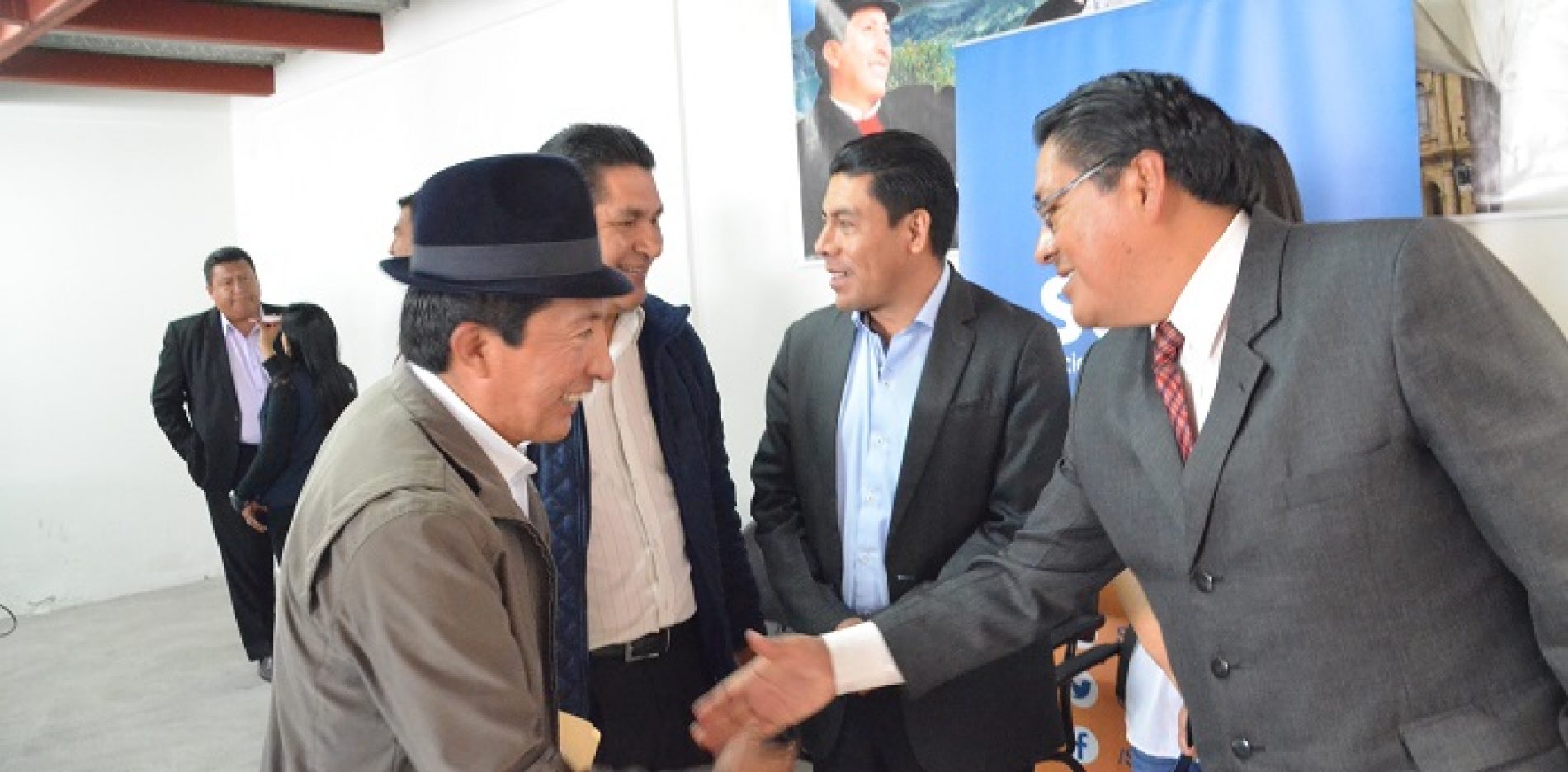 CÉSAR UMAJINGA ACLARA SOBRE CERTIFICACIÓN DE MINISTERIO DE TRABAJO Y SEÑALA QUE DESDE LA PREFECTURA SE TIENE “JEFE DE CAMPAÑA” (VIDEO)