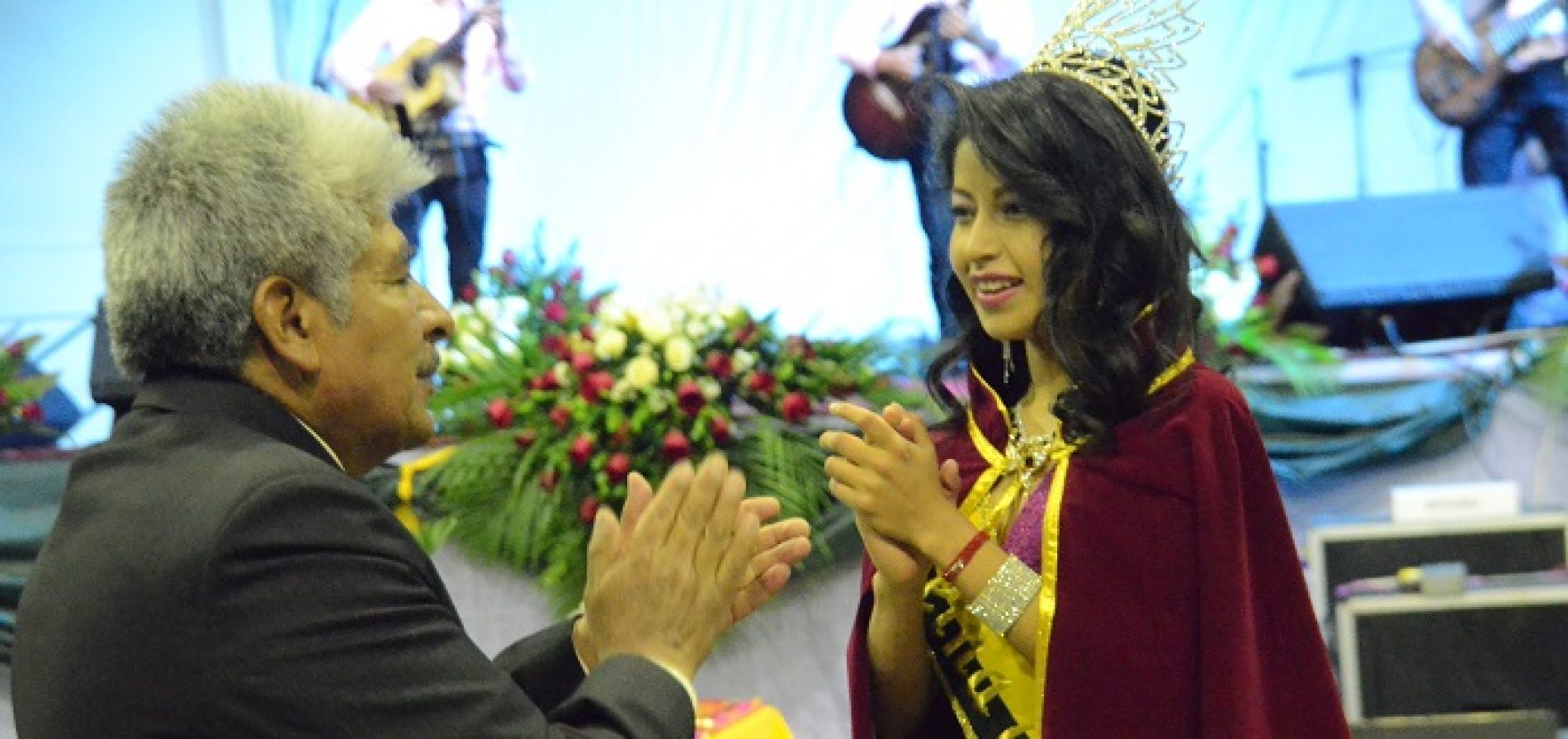 CECILIA ESCOBAR ALTAMIRANO ELECTA REINA DE MULALÓ (LATACUNGA)  2018 – 2019   (VIDEO)