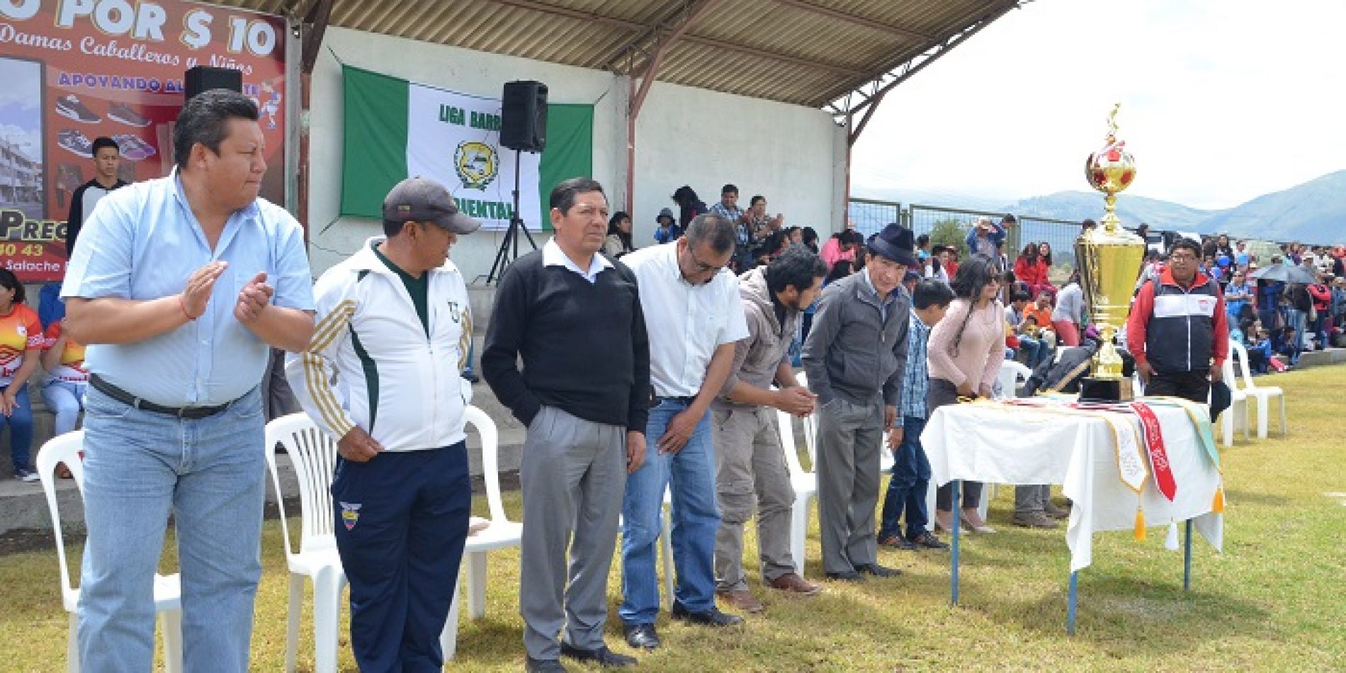 LIGA BARRIAL ORIENTAL INAUGURÓ IX CAMPEONATO DE FÚTBOL SENIOR “COPA CÉSAR UMAJINGA”.(VIDEOS)