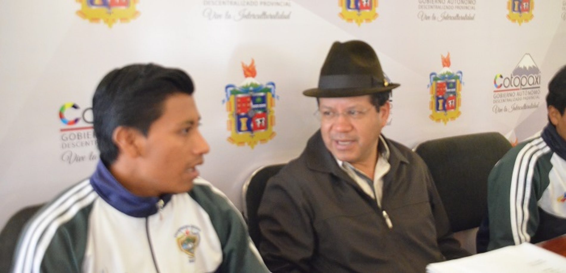 JORGE GUAMÁN RESPALDA A LUIS VEGA Y PARTICIPARÁ EN II VUELTA CICLÍSTICA AL ECUADOR (VIDEO)