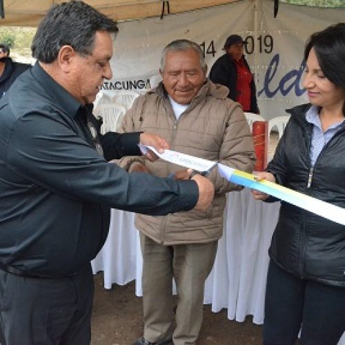BARRIO SANTO PAMBA-IGNACIO FLORES (LATACUNGA) CUENTA CON SISTEMA DE ALCANTARILLADO (VIDEO)