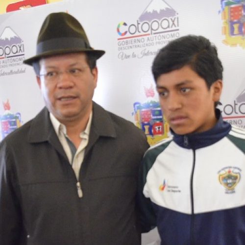 JORGE GUAMÁN RESPALDA A LUIS VEGA Y PARTICIPARÁ EN II VUELTA CICLÍSTICA AL ECUADOR (VIDEO)