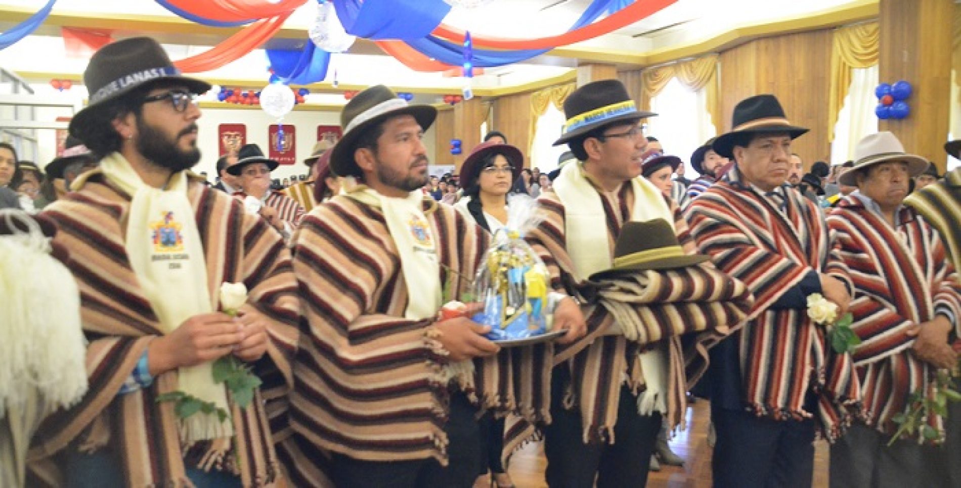 PREFECTURA DE COTOPAXI FUE JOCHADA PARA EL EVENTO DE LAS VÍSPERAS DE MAMA NEGRA (VIDEO)