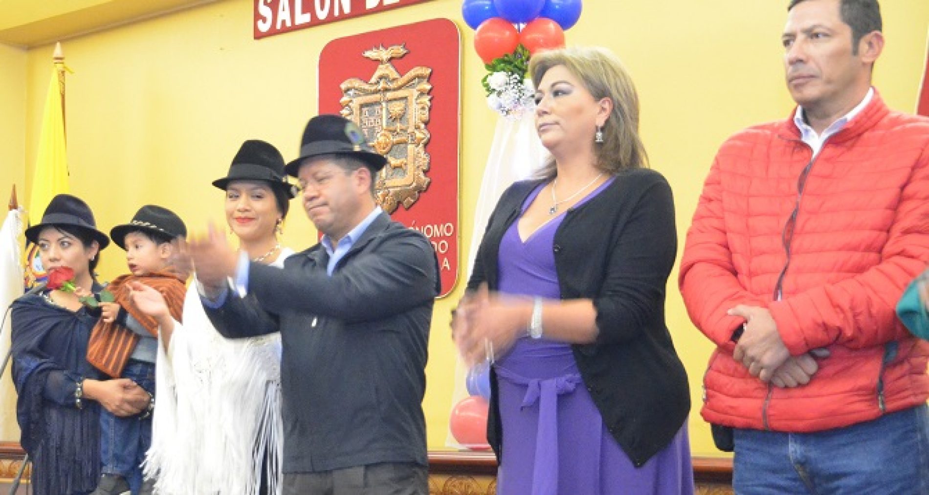 PREFECTURA DE COTOPAXI FUE JOCHADA PARA EL EVENTO DE LAS VÍSPERAS DE MAMA NEGRA (VIDEO)