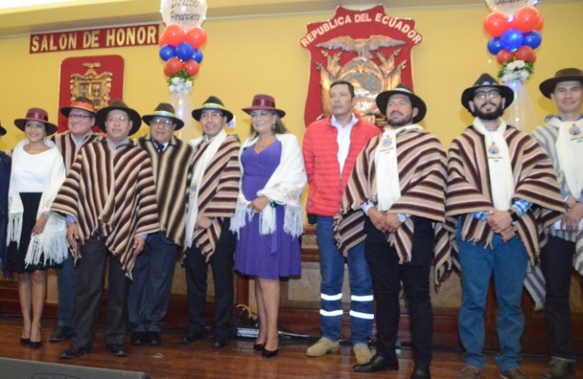 PREFECTURA DE COTOPAXI FUE JOCHADA PARA EL EVENTO DE LAS VÍSPERAS DE MAMA NEGRA (VIDEO)