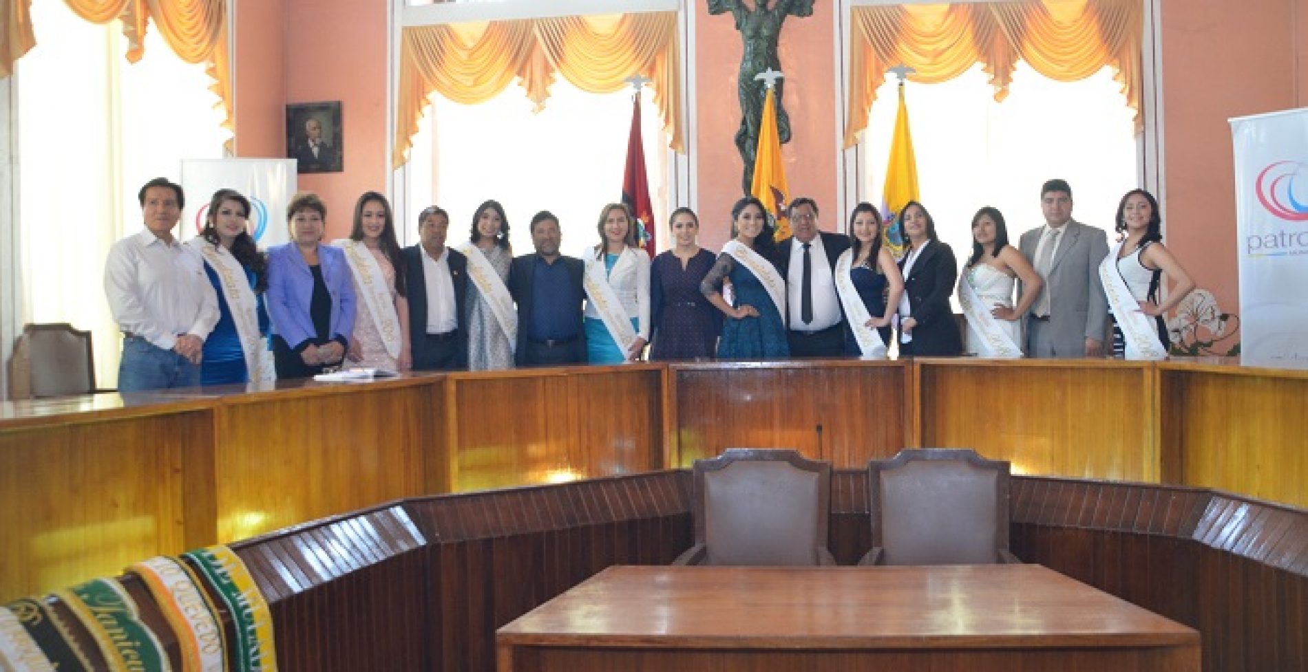 OCHO CANDIDATAS PRESENTADAS OFICIALMENTE PARA EL REINADO INTER PARROQUIAL DE LATACUNGA