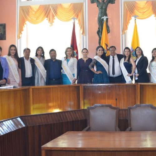 OCHO CANDIDATAS PRESENTADAS OFICIALMENTE PARA EL REINADO INTER PARROQUIAL DE LATACUNGA