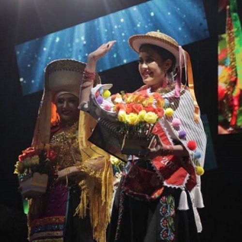 RANDY ROBAYO NUEVA  LATACUNGUEÑA BONITA Y ES ORIUNDA DE BELISARIO QUEVEDO