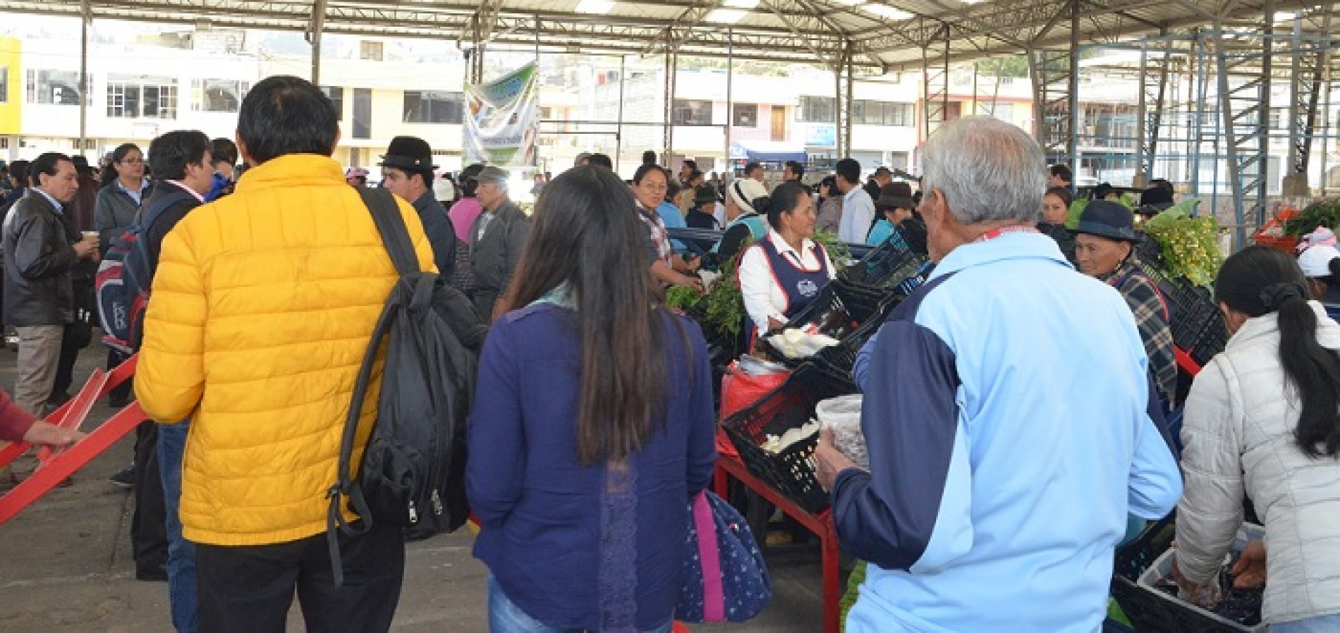 PREFECTURA DE COTOPAXI CELEBRÓ  UN AÑO DE LA FERIA “DE LA MATA A LA OLLA” (VIDEO)