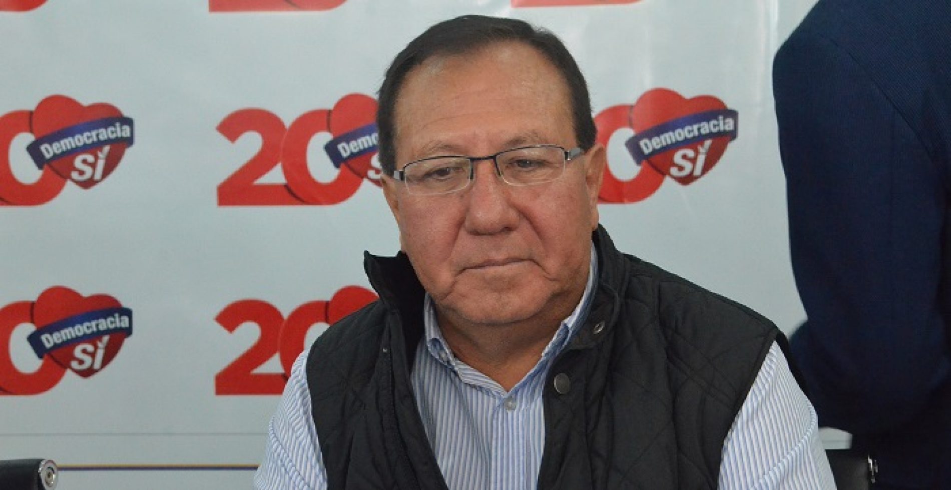 “DEMOCRACIA SÍ” EN LATACUNGA PRESENTÓ A BYRON CÁRDENAS A LA ALCALDÍA (VIDEO)