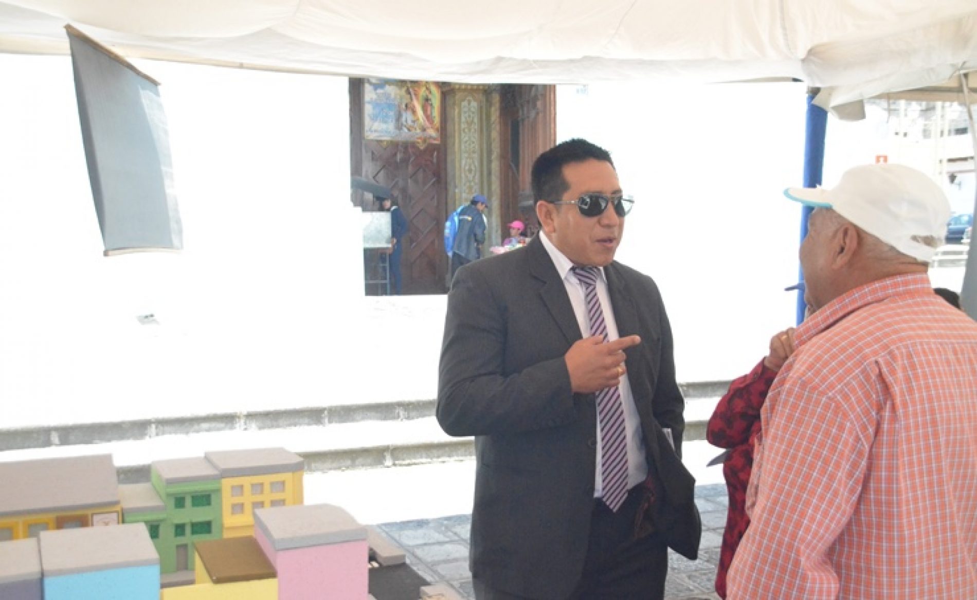 ESCUELA DEL SINDICATO DE CHOFERES PROFESIONALES DE COTOPAXI REALIZA CASAS ABIERTAS SOBRE SEÑALÉTICAS DE TRÁNSITO.