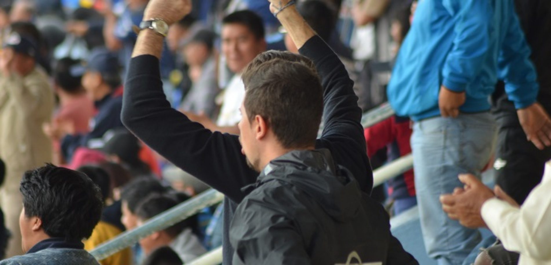 ALIANZA COTOPAXI SUFRIÓ Y AL FINAL  GOLEÓ A CANTERA DE JUBONES 5-2 Y SIGUE PUNTERO