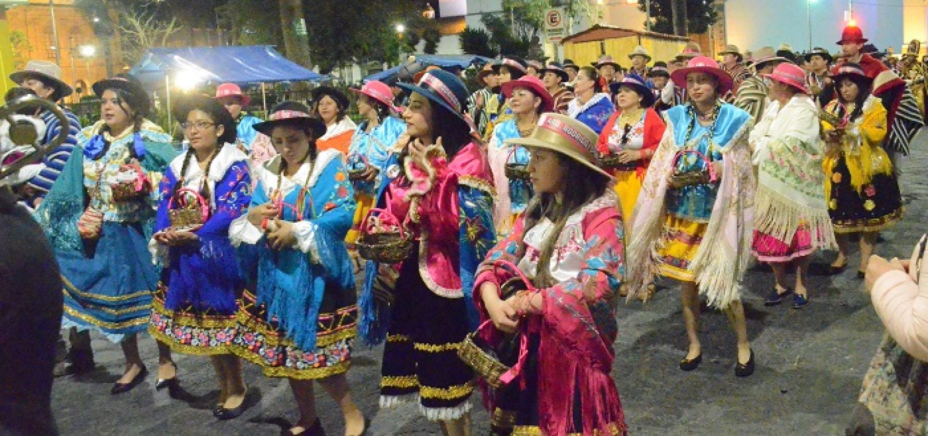 REENCUENTRO DE REYES MOROS CUBRIÓ EXPECTATIVA EN LA CIUDADANÍA (VIDEOS)