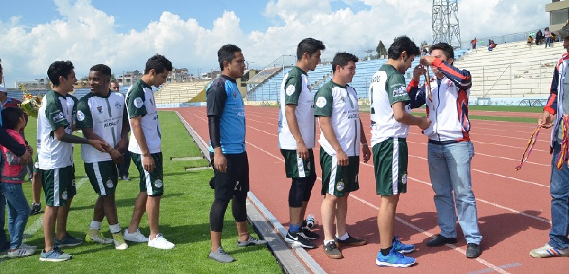 FEDEPROBAC TIENE AL CLUB SENCILLOS COMO CAMPEÓN DE FÚTBOL SENIOR DE COTOPAXI (VIDEO)
