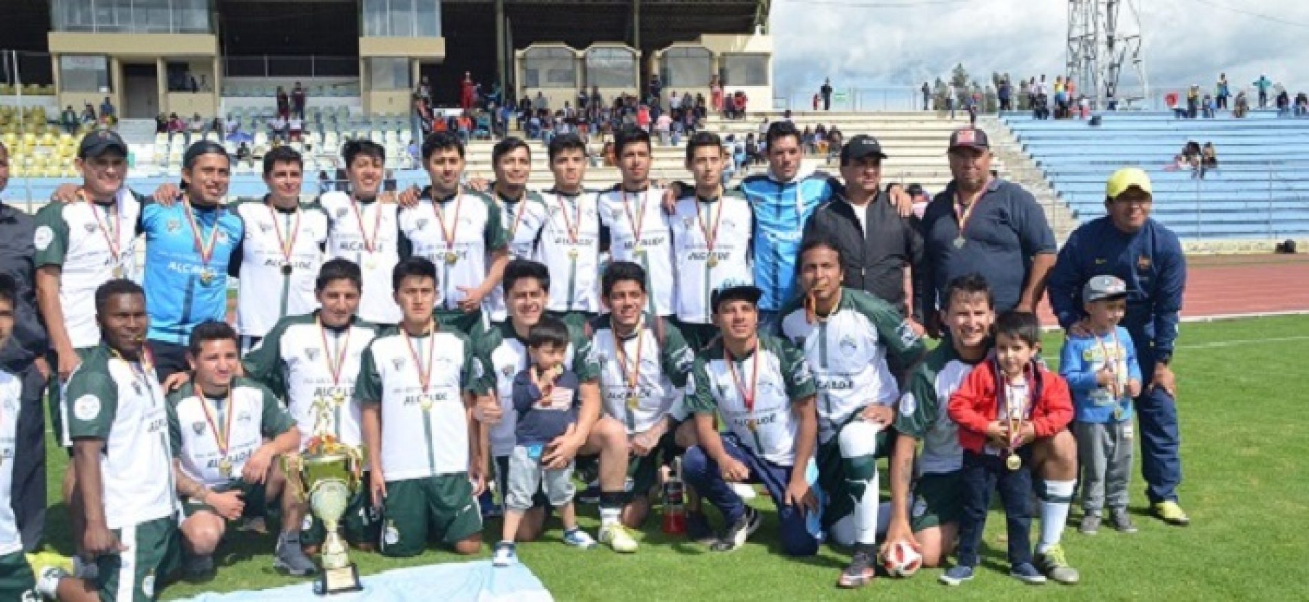 FEDEPROBAC TIENE AL CLUB SENCILLOS COMO CAMPEÓN DE FÚTBOL SENIOR DE COTOPAXI (VIDEO)
