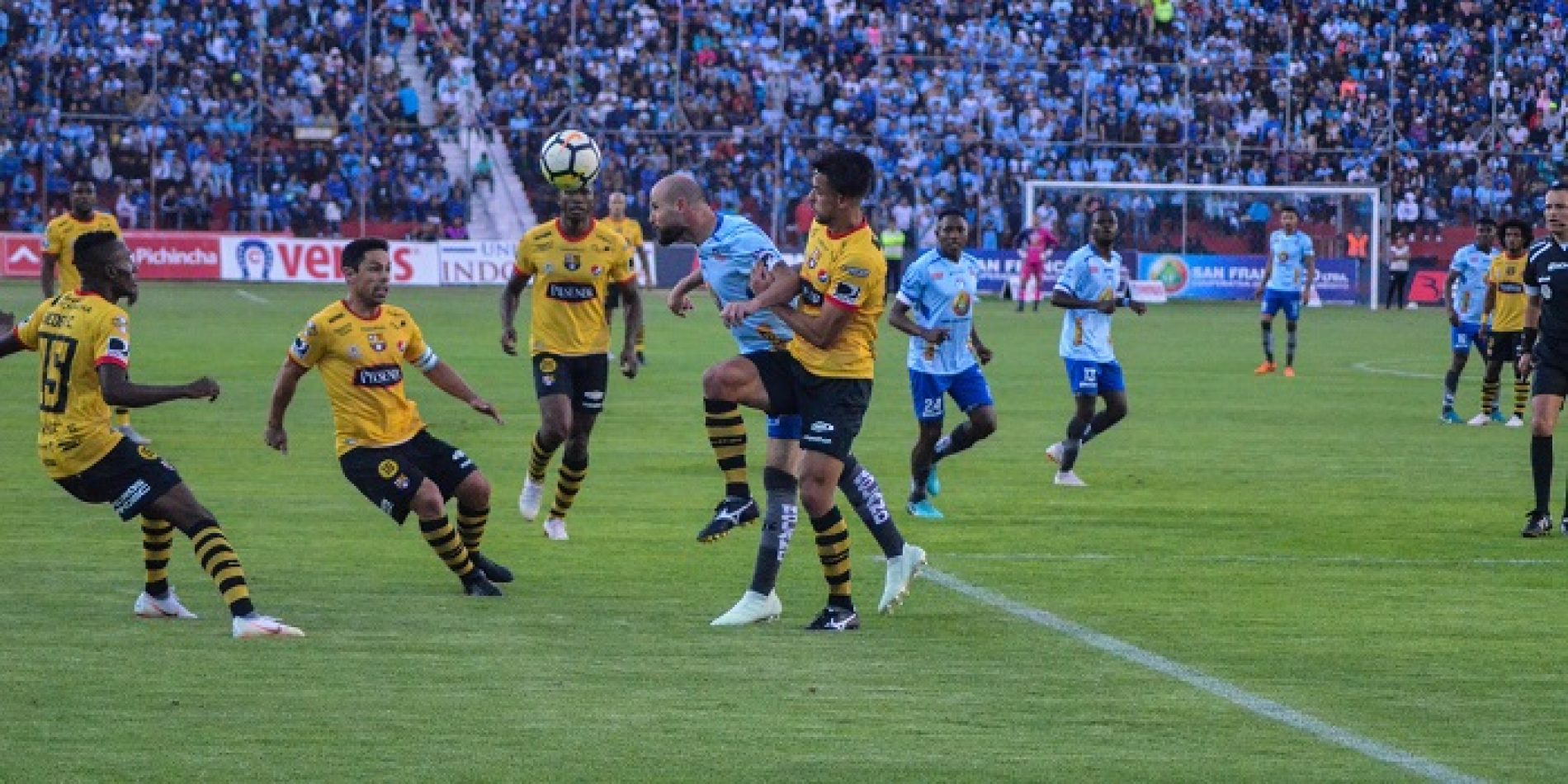 GOL SOLITARIO DE BURZIO DEVUELVE PRIMER LUGAR A MACARÁ TRAS GANAR A BARCELONA (VIDEO)
