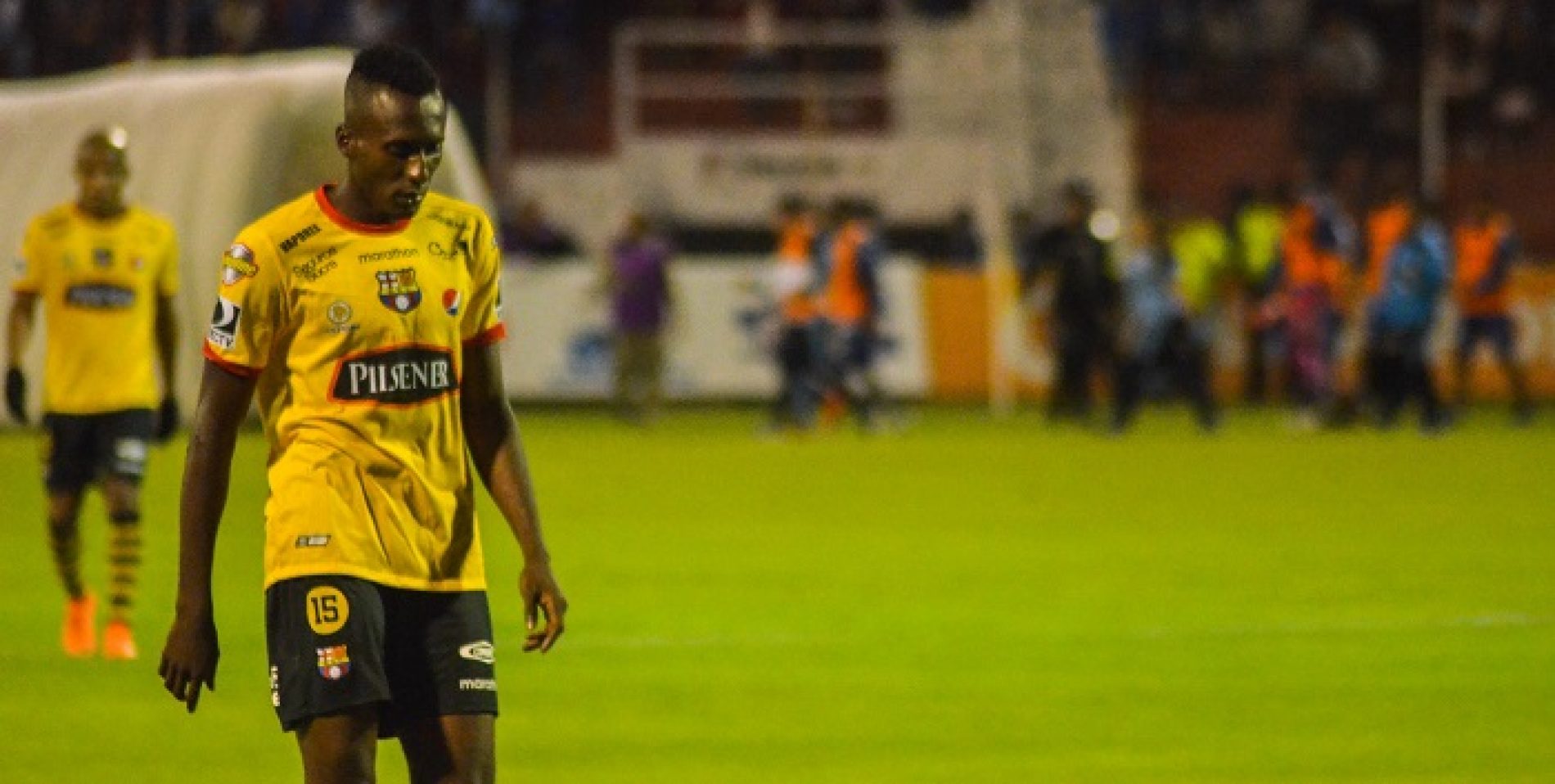 GOL SOLITARIO DE BURZIO DEVUELVE PRIMER LUGAR A MACARÁ TRAS GANAR A BARCELONA (VIDEO)