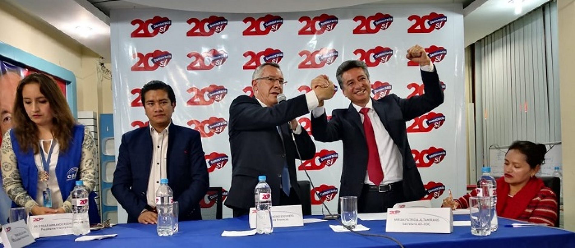 “DEMOCRACIA SÍ” EN LATACUNGA PRESENTÓ A BYRON CÁRDENAS A LA ALCALDÍA (VIDEO)