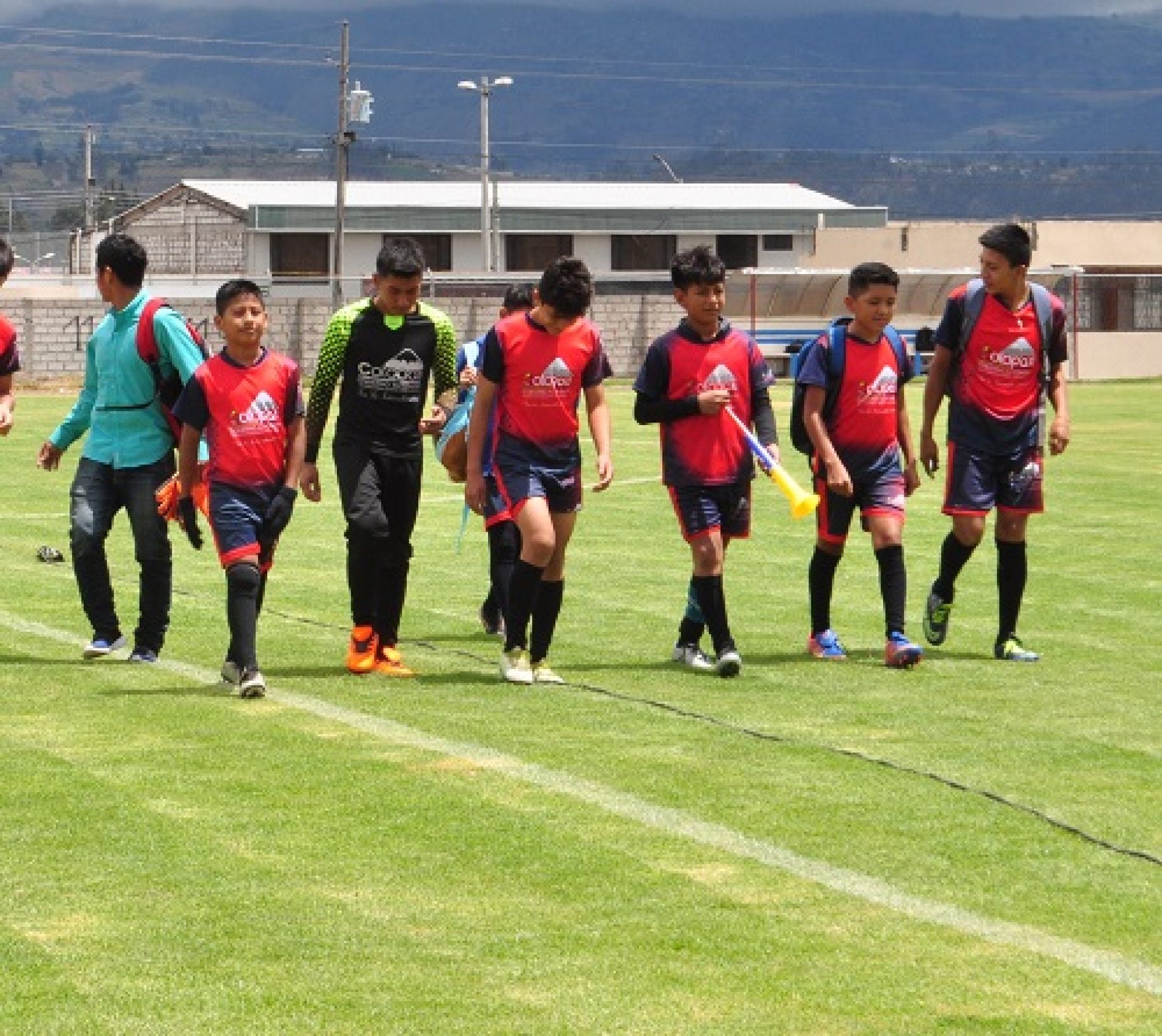 GAD COTOPAXI TIENE  A LOS CAMPEONES DE LAS ESCUELAS DE FÚTBOL (VIDEO)
