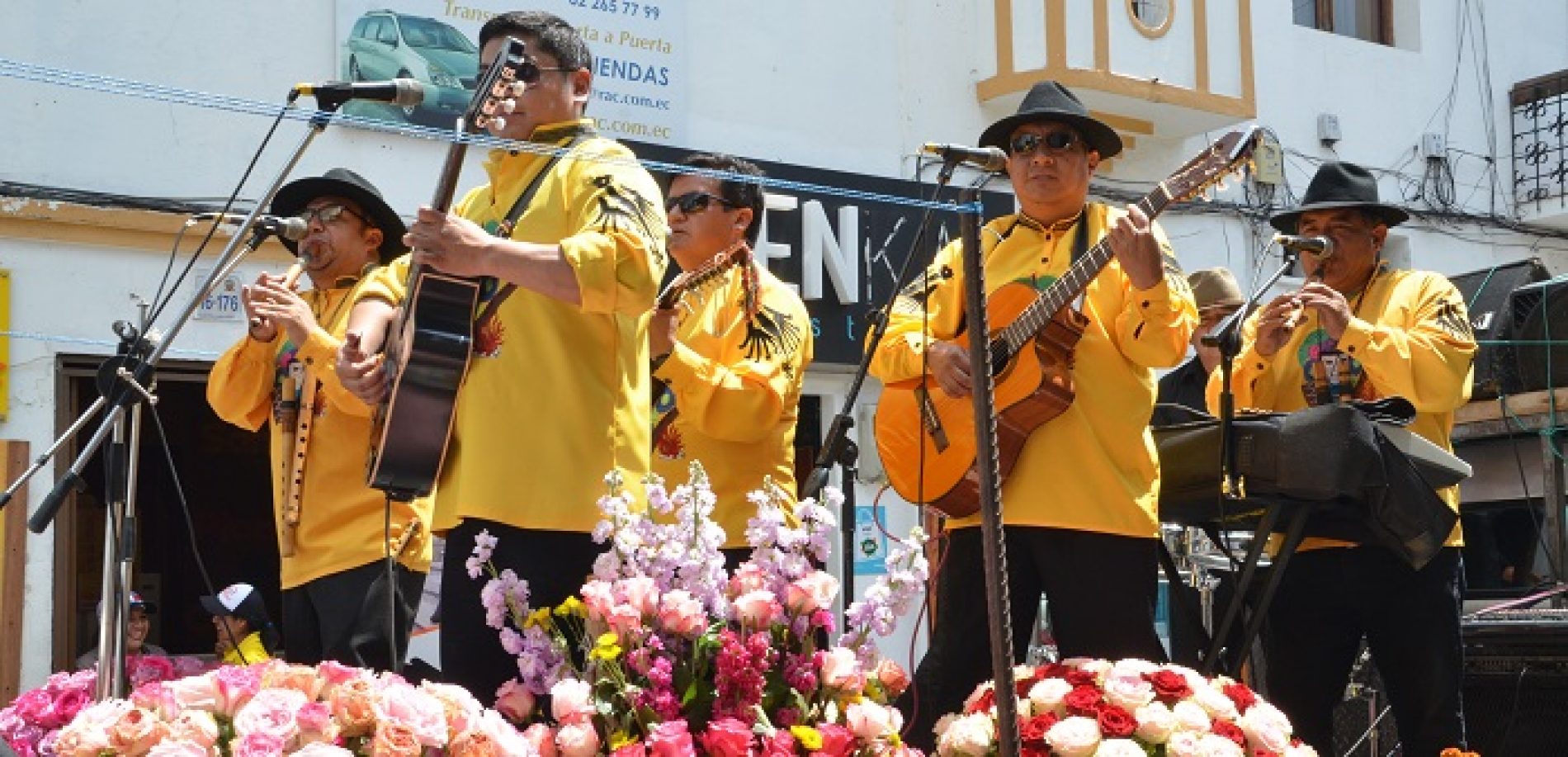 SEGUNDO FESTIVAL DE LAS FLORES  Y CULTURA VIVA DE COTOPAXI TUVO LATACUNGA (VIDEO)