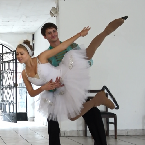 BALLET DE MOSCÚ SOBRE HIELO POR PRIMERA VEZ EN LATACUNGA. (VIDEO)