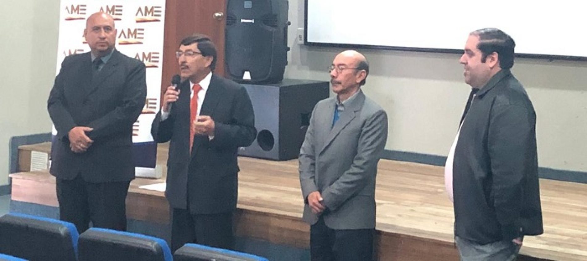 AME ZONAL 3 DICTA SEMINARIO DE FORMACIÓN Y ADMINISTRACIÓN DEL CATASTRO INMOBILIARIO Y RURAL EN PUJILÍ