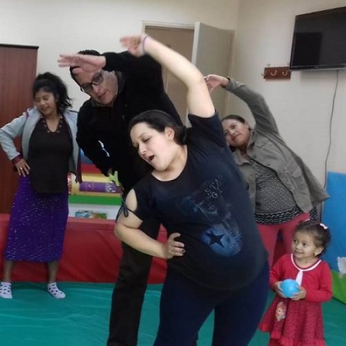 MUJERES EMBARAZADAS PARTICIPAN EN EL TALLER DE PSICOPROFILAXIS OBSTÉTRICA