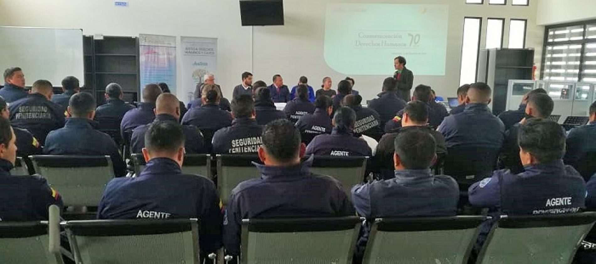 ESTUDIANTES DE LA CARRERA TÉCNICA EN SEGURIDAD PENITENCIARIA SE CAPACITAN EN DERECHOS HUMANOS EN LATACUNGA