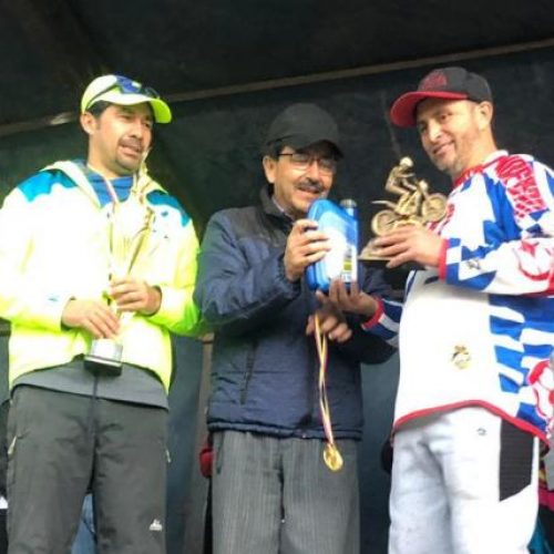 FERNANDO MATUTE  RECIBE RECONOCIMIENTO POR PARTE DEL GRUPO MOTOCROSS PUJILÍ