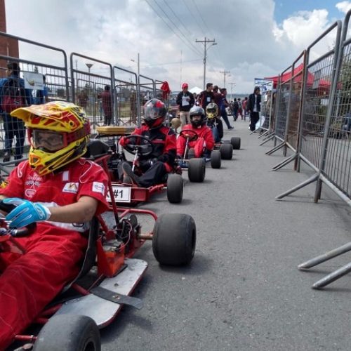 INSTITUTO SUPERIOR COTOPAXI ALCANZÓ LOGROS EN 4 TA COPA DE KARTING EN RIOBAMBA