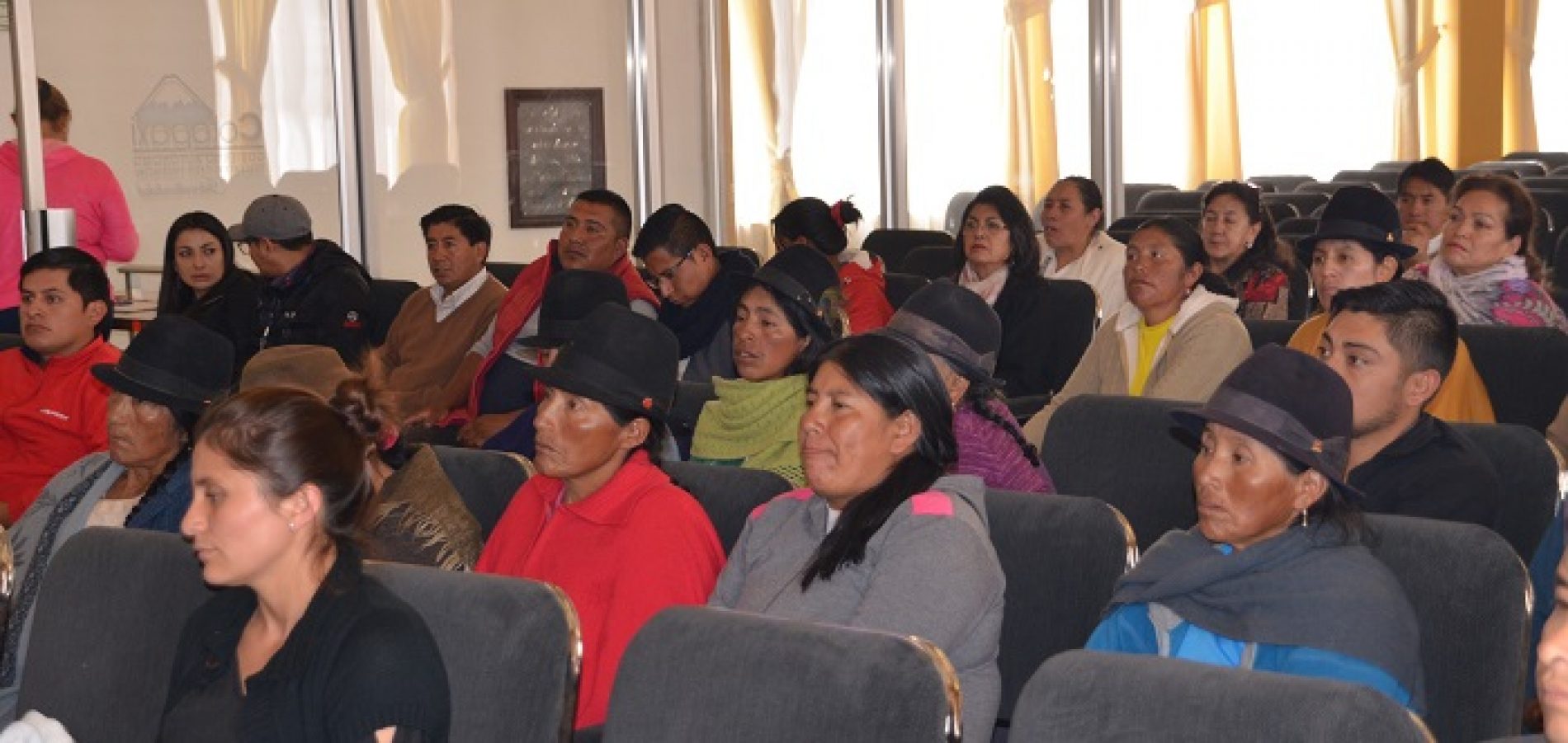 GAD COTOPAXI Y BAN ECUADOR SE REUNIERON CON PRODUCTORES PARA FOMENTAR PEQUEÑAS EMPRESAS  (VIDEO)