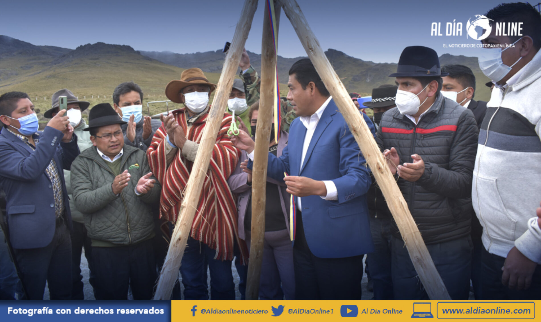 GAD PUJILÍ COLOCA PRIMERA PIEDRA EN VÍA APAHUA-ANGAMARCA Y HASTA FINAL DE AÑO SE INVERTIRÁ 2 MILLONES DÓLARES (VIDEO)