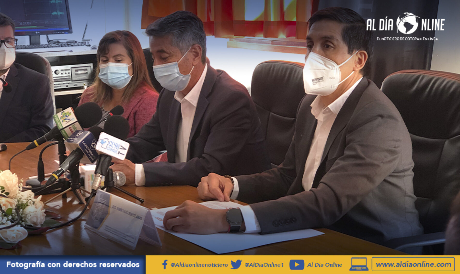 GAD LATACUNGA FIRMÓ CONVENIO PARA MEJORAR LA TELECOMUNICACIÓN, AGUA POTABLE Y ALCANTARILLADO EN EL CANTÓN. (AUDIOS)