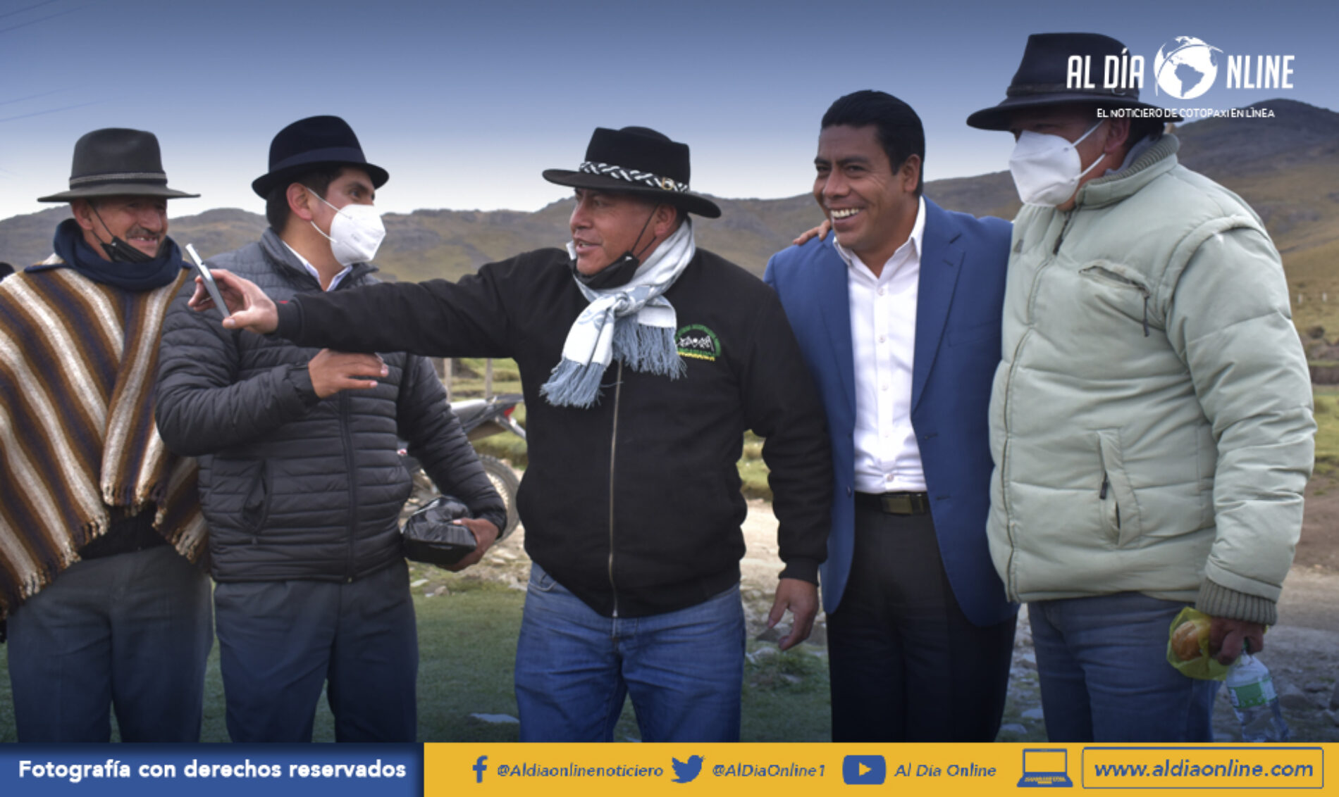 GAD PUJILÍ COLOCA PRIMERA PIEDRA EN VÍA APAHUA-ANGAMARCA Y HASTA FINAL DE AÑO SE INVERTIRÁ 2 MILLONES DÓLARES (VIDEO)