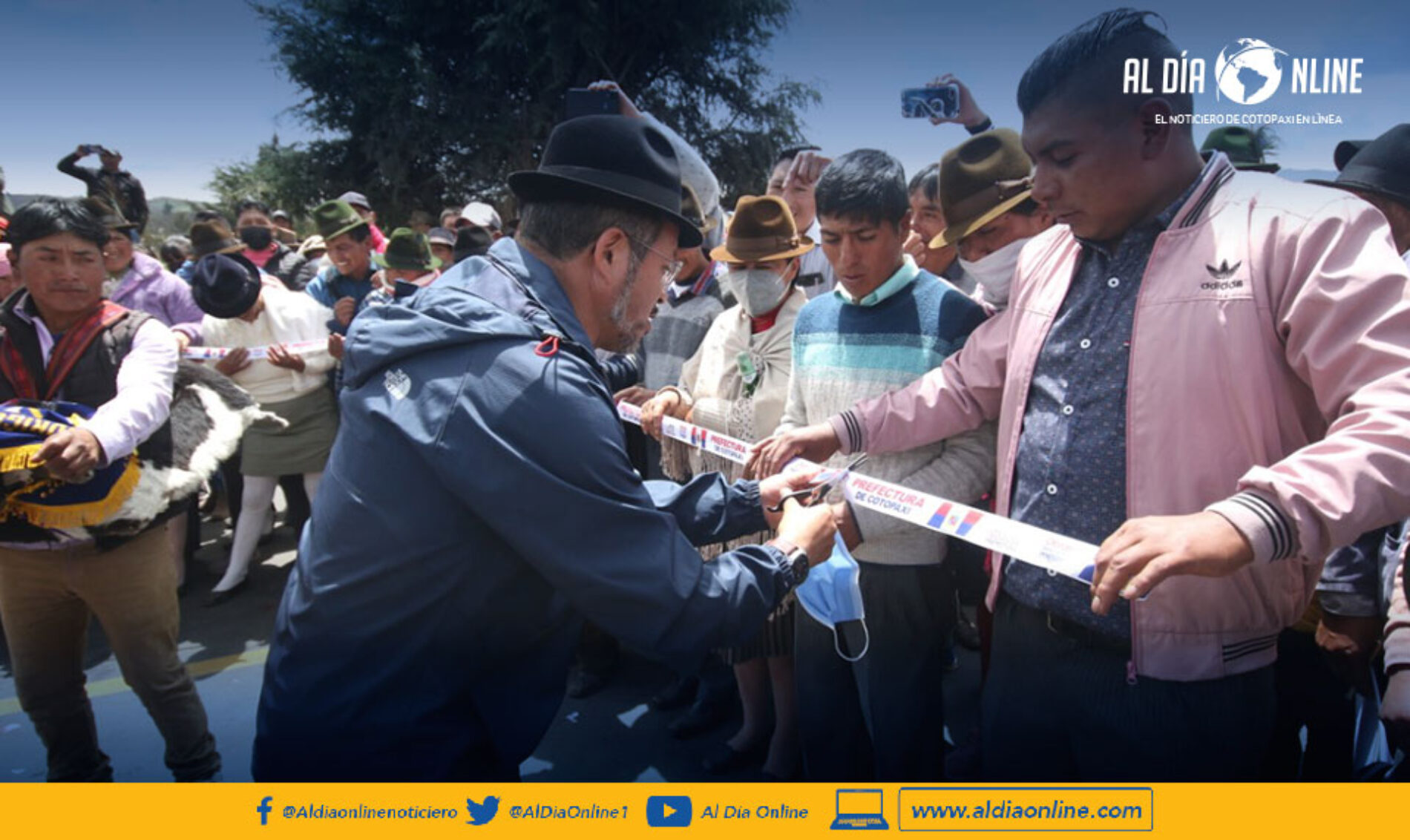 COMUNIDADES DE TOACASO, RECIBIERON ASFALTADO DE LA VÍA WINZA-YANAHURCO