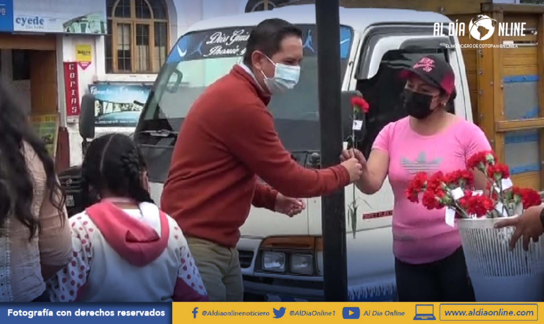 MUJERES DEL CANTÓN SAQUISILÍ FUERON VALORADAS EN SU DÍA CON PROGRAMA ESPECIAL ORGANIZADO POR LA MUNICIPALIDAD (VIDEOS)