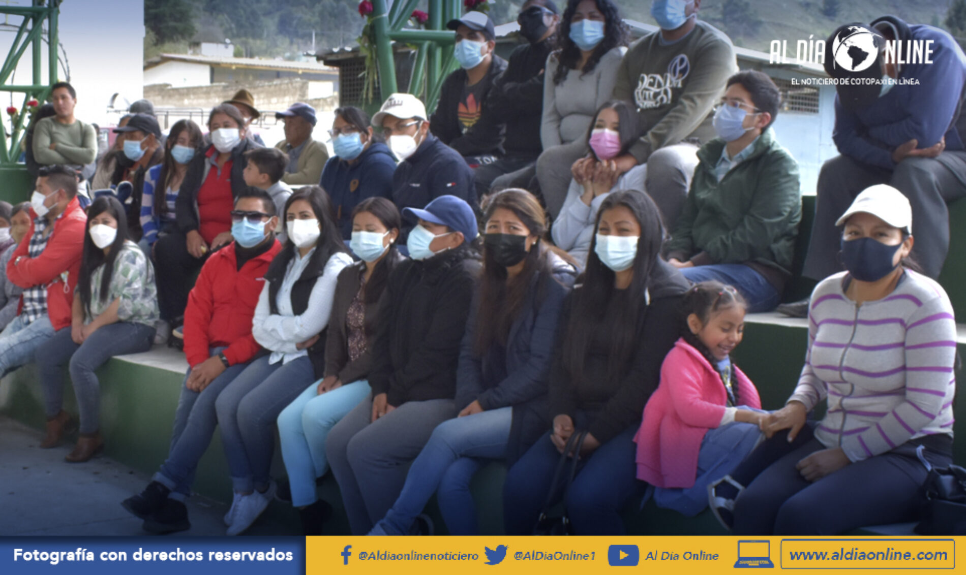 BARRIO EL TEJAR DE SAQUISILÍ RECIBE CUBIERTA DE ESCENARIO DEPORTIVO DE MANOS DE LA MUNICIPALIDAD (VIDEO)