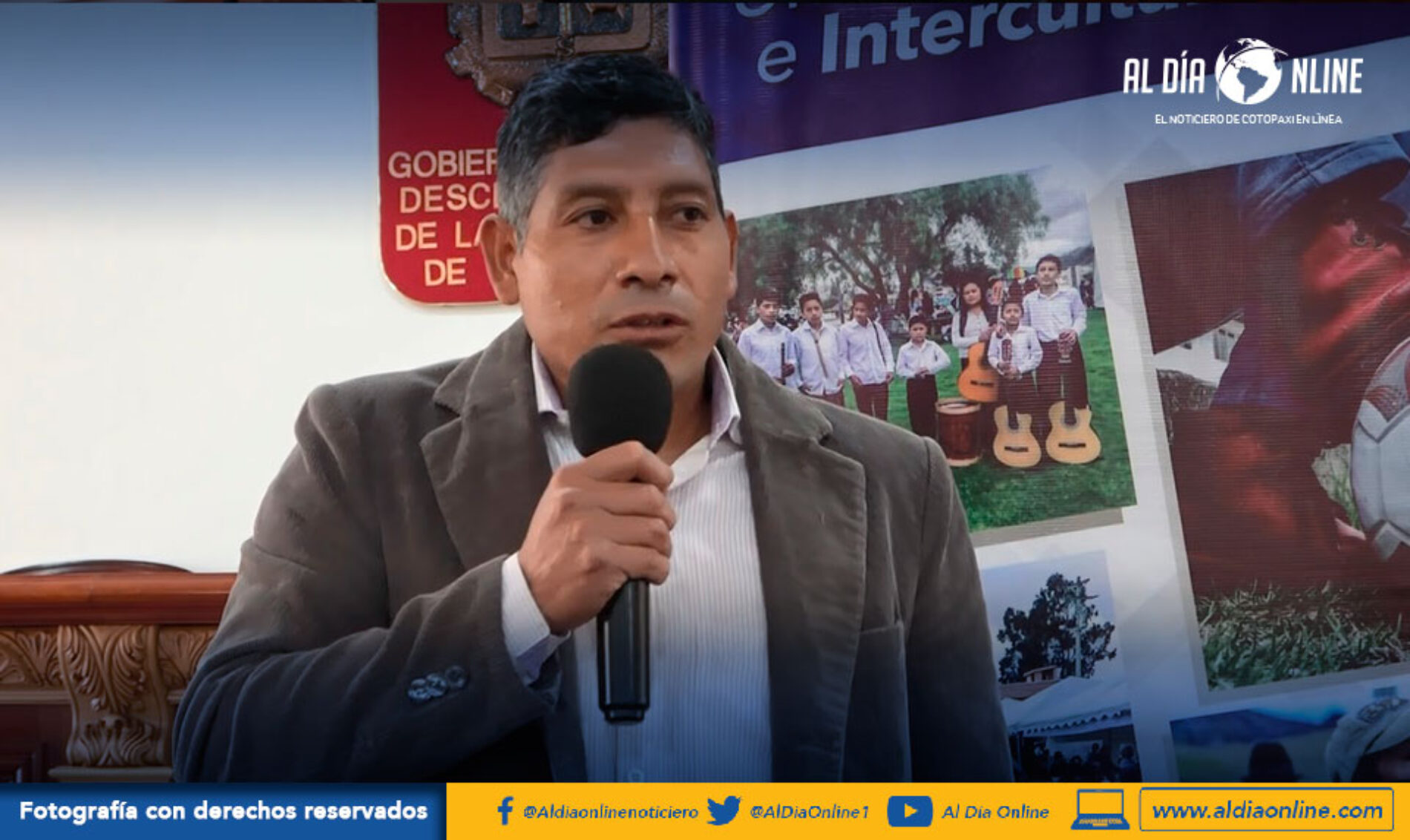 LIGA DEPORTIVA CANTONAL DE SIGCHOS  RECIBIÓ UNIFORMES PARA ESCUELA DE FÚTBOL