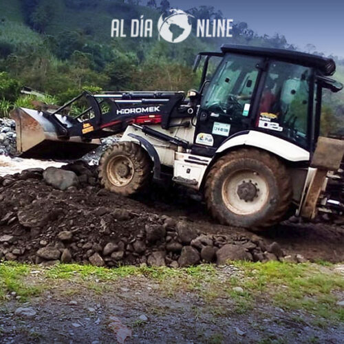 TRABAJOS Y MANTENIMIENTO VIAL EJECUTA EL GADMIC PUJILÍ EN EL SUBTRÓPICO DEL CANTÓN.