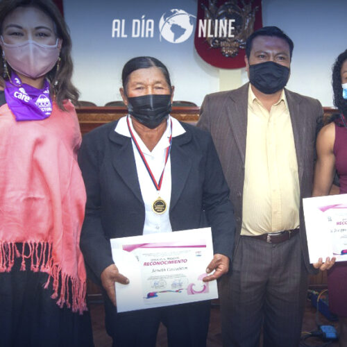 DEPORTISTA DE FEDE COTOPAXI, JACQUELINE MOLLOCANA RECIBIÓ RECONOCIMIENTO EN EL DÍA DE LA MUJER