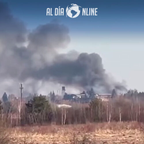 GUERRA EN UCRANIA ALCANZA BOMBAS AL AEREOPUERTO DE LVIV, A 70 KILÓMETROS DE POLONIA.
