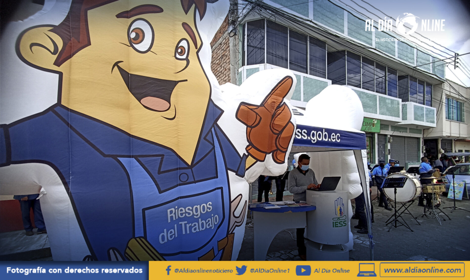 SINDICATO DE CHOFERES DE SAQUISILÍ Y DIRECTOR DE IESS COTOPAXI FIRMARON CONVENIO INTERINSTITUCIONAL (VIDEO)